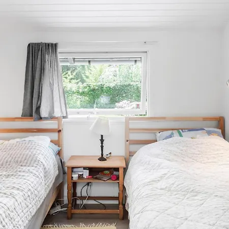 3 Bedroom Beautiful In Vaeggerlose * Bøtø By