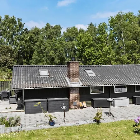 Holiday home 3 Bedroom Pet Friendly In Vaeggerlose *