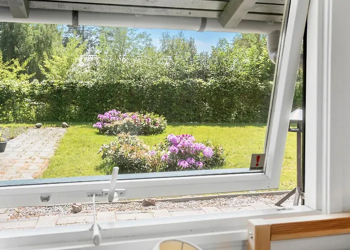 3 Bedroom Beautiful In Vaeggerlose Casa vacanze *